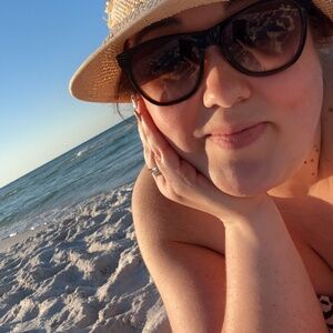 Meet your Posher, Rachel